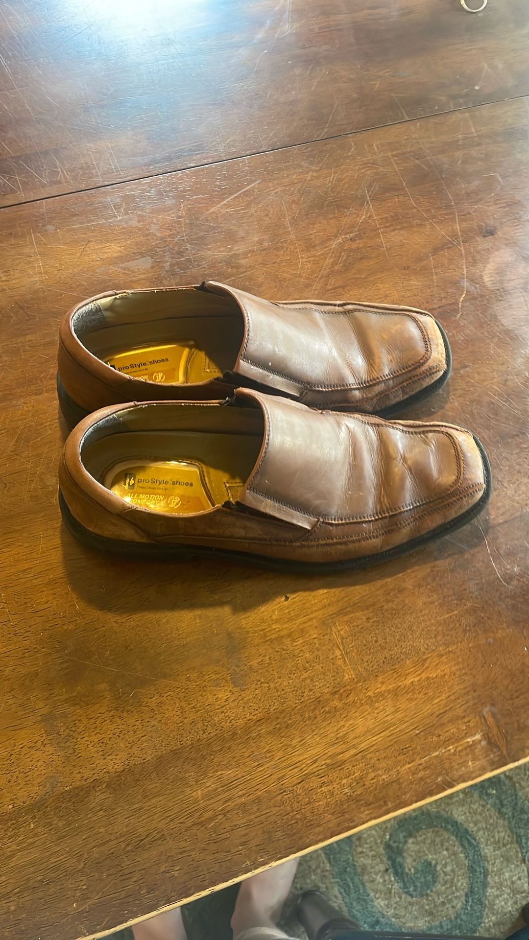 Men’s Leather Dress Shoes Size 10.5