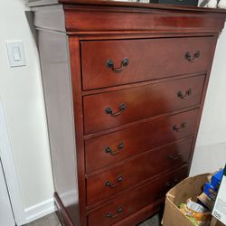 Dresser