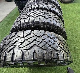275/65/18 Goodyear set de Tires en buenas condiciones de vida las 4