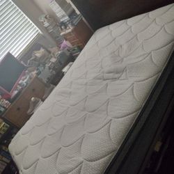 Full Size Bed Set 
