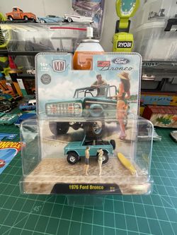 M2 1976 Ford Bronco 1/64