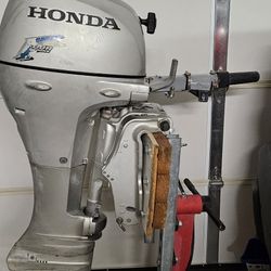 2006 Honda Long shaft, electric start and tilt