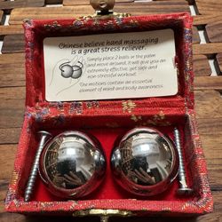 NWT Traditional Chinese Baoding Healthy Exercise Massage Balls with Gift Box 