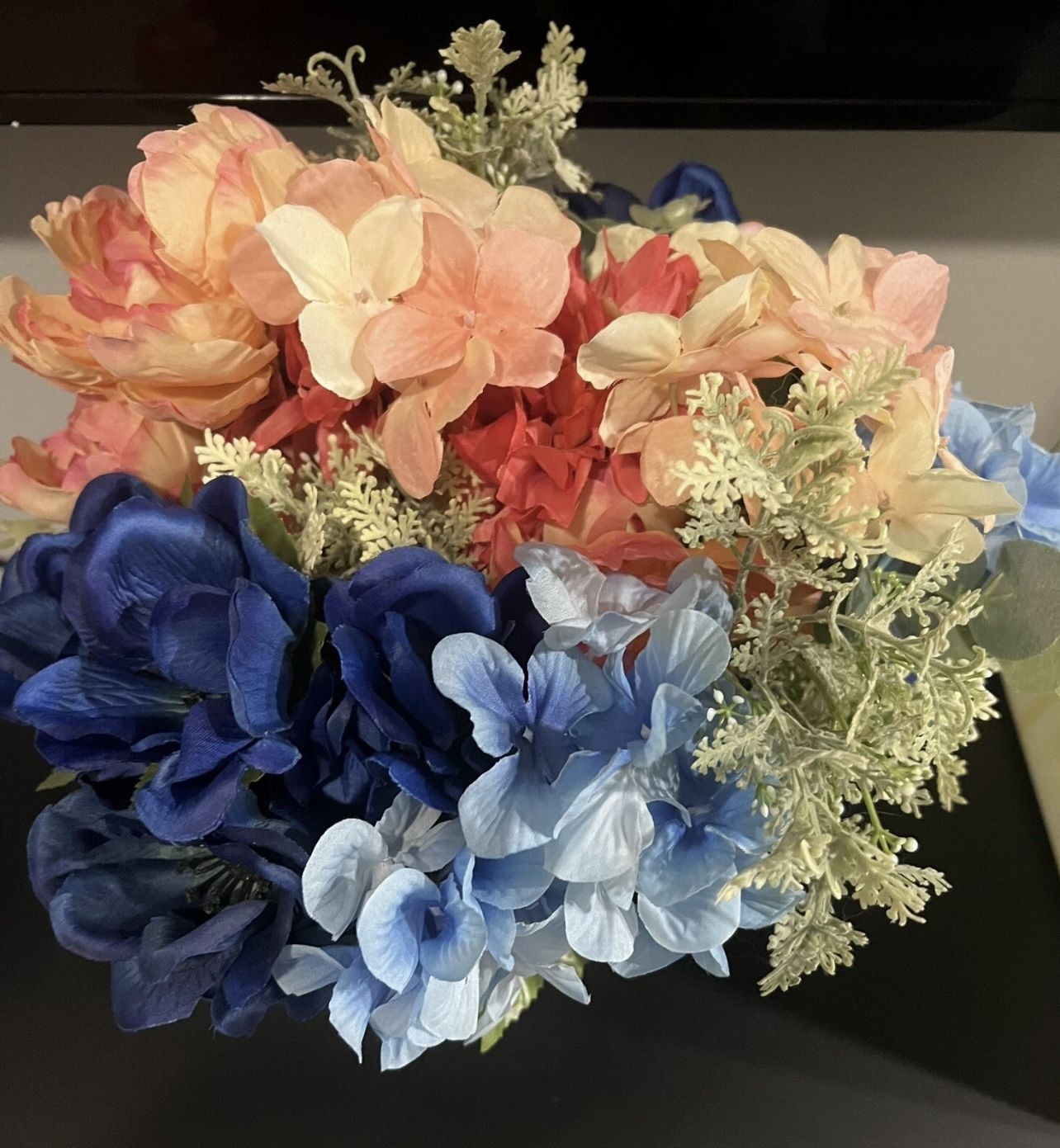 Clear Glass Vase With Artificial Flowers Different Assortments