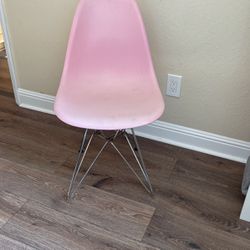 Vintage Pink Chair!!! 