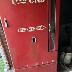 Old Coke Machine 