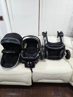 Graco Modes Nest Travel System.