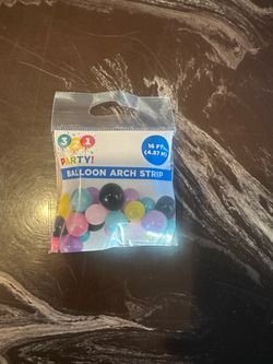 Balloon arch strip