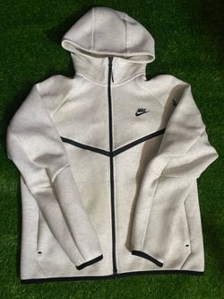 White Nike tech