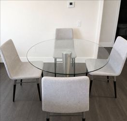 Dinning Table And Chairs