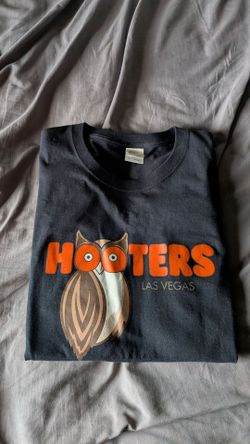 Brand New Hooters Las Vegas T-Shirt
