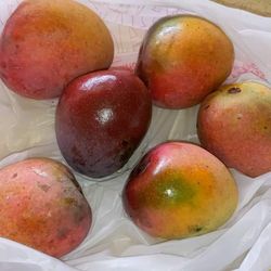 SWEET POPE MANGOS