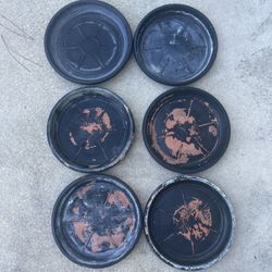 6-Plastic Round Plant Saucers 13”