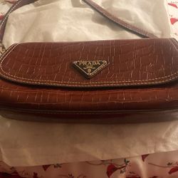 Prada Milano Original En  Buenas Condiciones 