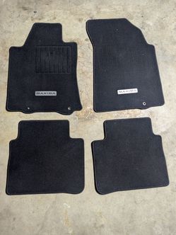 Nissan Maxima Floor mats