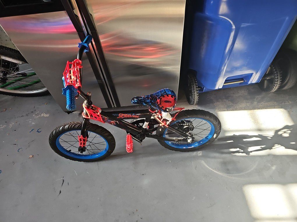 Huffy 16" Spiderman Boys Bicycle