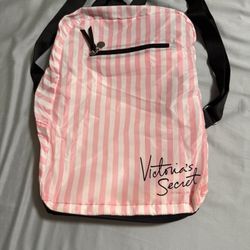 VICTORIA’S SECRET FOLDABLE BACK PACK 