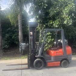 Toyota Forklift 