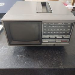 Vintage 80's General Electric Portable TV AM/FM 
