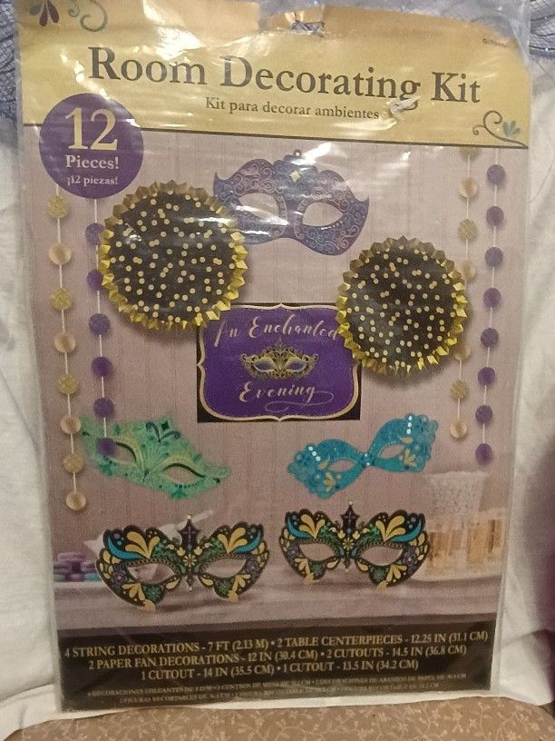 Amscan Night In Disguise Room Decorating Kit, Multisize, Multicolor