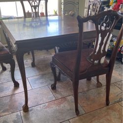 Antique  Lane Table  And 4 Chairs 