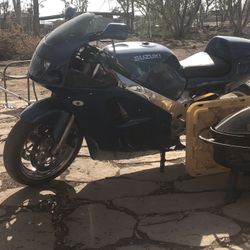 2000 GSXR 600
