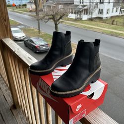 Women’s Boots size 6.5