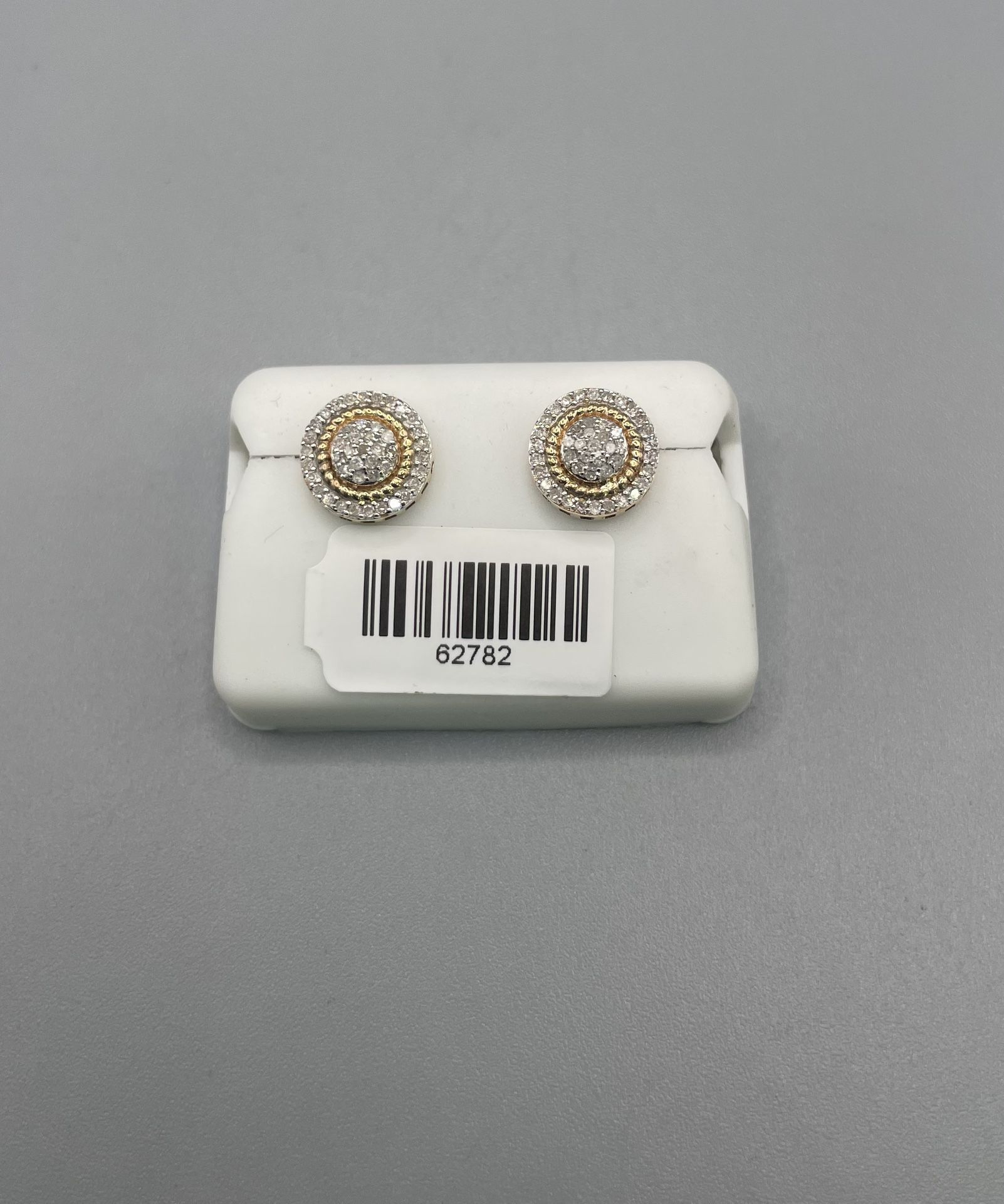 10kt Gold Diamond Earring