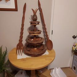 WOOD TURNTABLE  WITH FORK AND SPOON