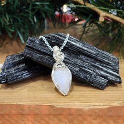Flashy Blue Rainbow Moonstone Gem pendant Necklace Sterling Silver 