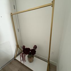 Brand New hanging rack