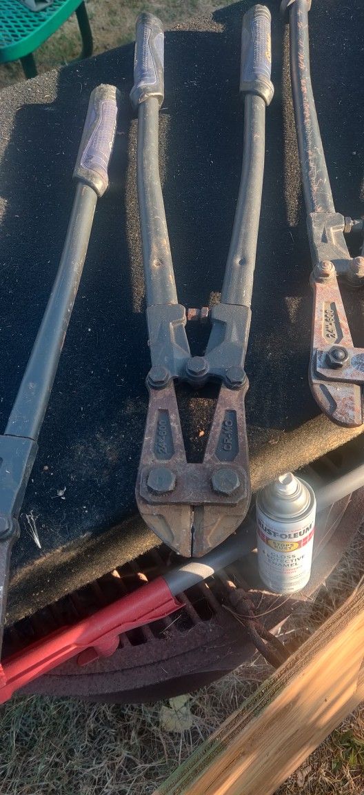 BOLT CUTTERS