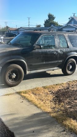 2000 Ford Explorer Sport