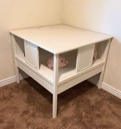 Pottery barn book shelf