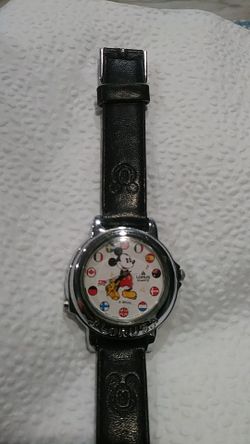 Vitage mickey mouse watch