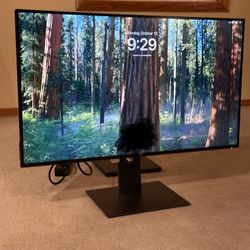Dell Ultrasharp U3219q Monitor