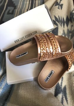 Brand New Cape Robbin slides