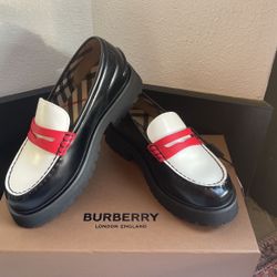 Burberry Loafers 