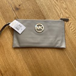 Michael Kors Wristlet Wallet 