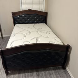 Queen bed / Mattress