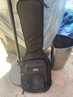 Fender gig bag and guitar bag with instrument casing