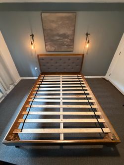 Queen Bed frame w/ head frame