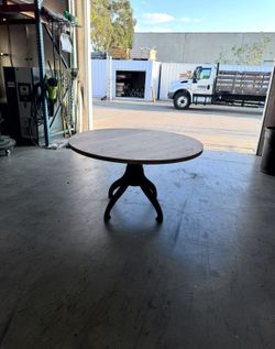 52” Round White Oak Table