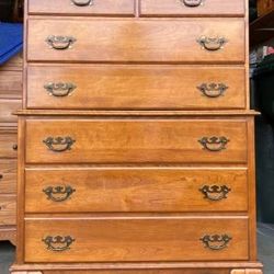 Ethan Allen Heirloom Nutmeg Maple Dresser