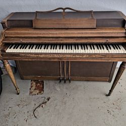 Antique Piano