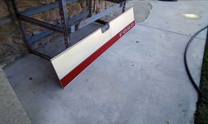 85-86 Ford Trucks Tailgate Panel Part