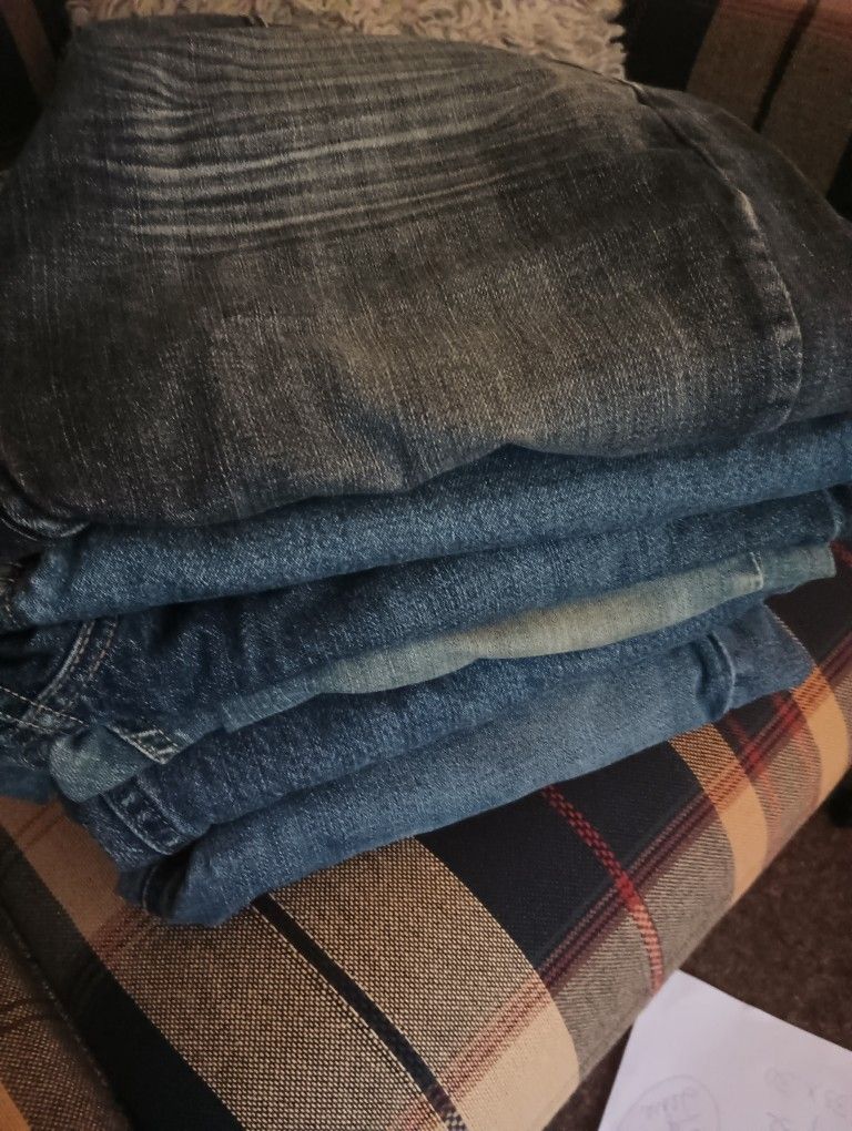 Men's Jeans Levi's/Tommy Hilfiger Good Condition Assorted Sizes $5.00 Each