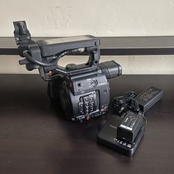 Canon EOS C200 Cinema Camera
