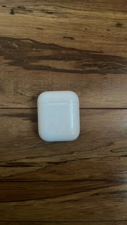 Apple AirPods (1st Generation)