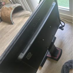 Used- 24’ Good Conditions ( BenQ Gaming Monitor) 